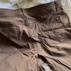 Men’s Prana slim fit brown pants 38/32 like new.